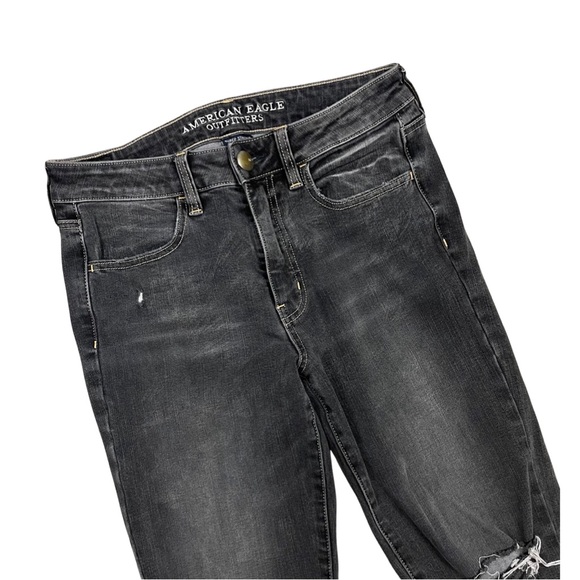 American Eagle Hi-Rise Jegging Crop Super Stretch Washed Black Ripped Knee - Picture 2 of 6